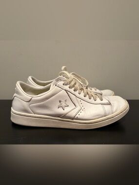 White Leather Converse Sneakers size 8 womens